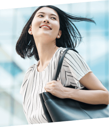 女性社員の笑顔